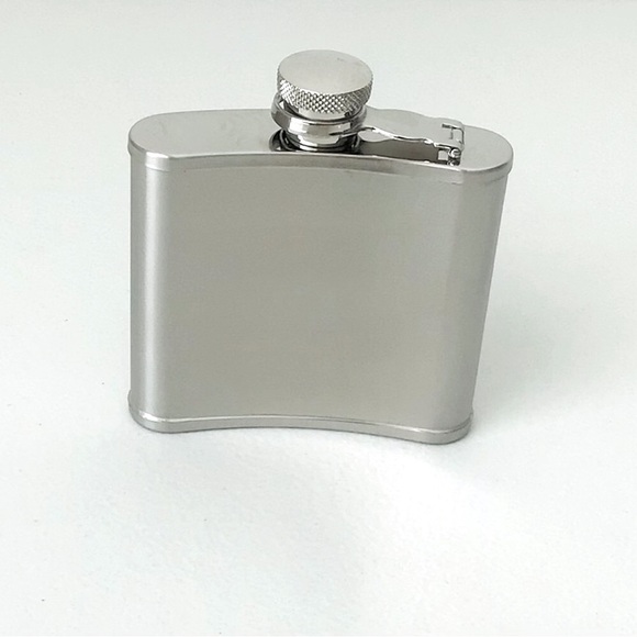 Groomsmen Gifts 8 Liquor Flasks New in Box Stainless Steel With Funnel - Picture 6 of 7